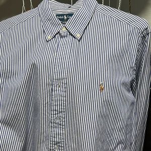 Ralph Lauren Polo shirt, slim fit, beautiful for casual look with jeans. Size XL